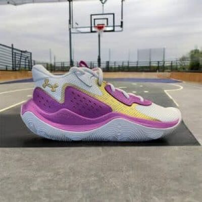 Basketskor-Under-Armour-UA-GS-JET-23-Distant-grey-3026635-106-300x300