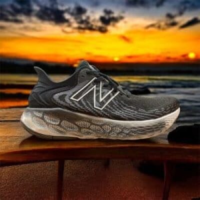 New-Balance-loparsko-M1080-svart